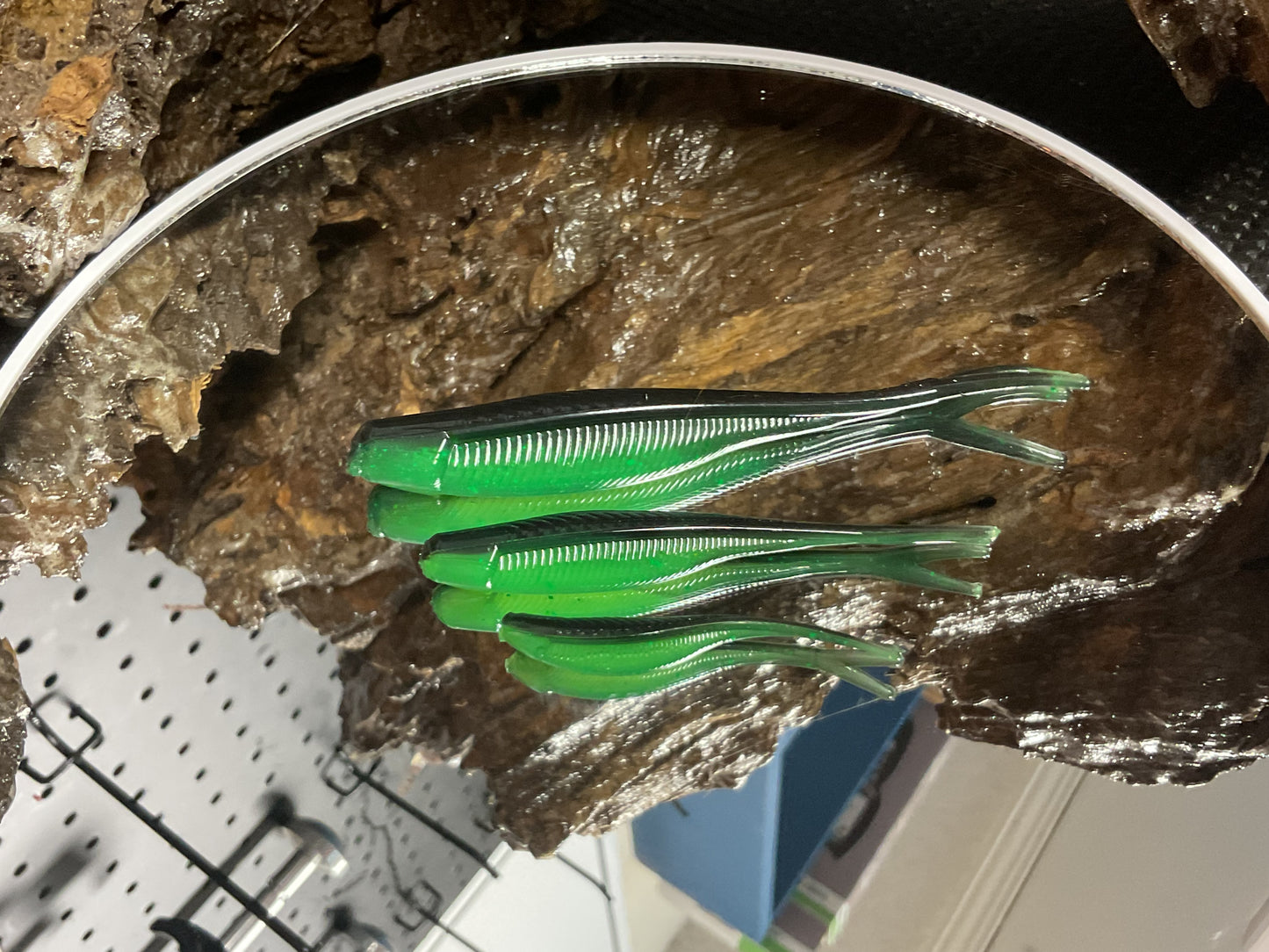 Black / Alien Green