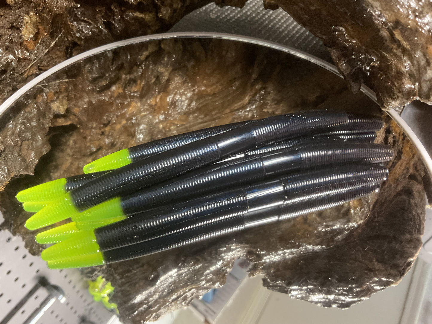 Black - Chartreuse Tip