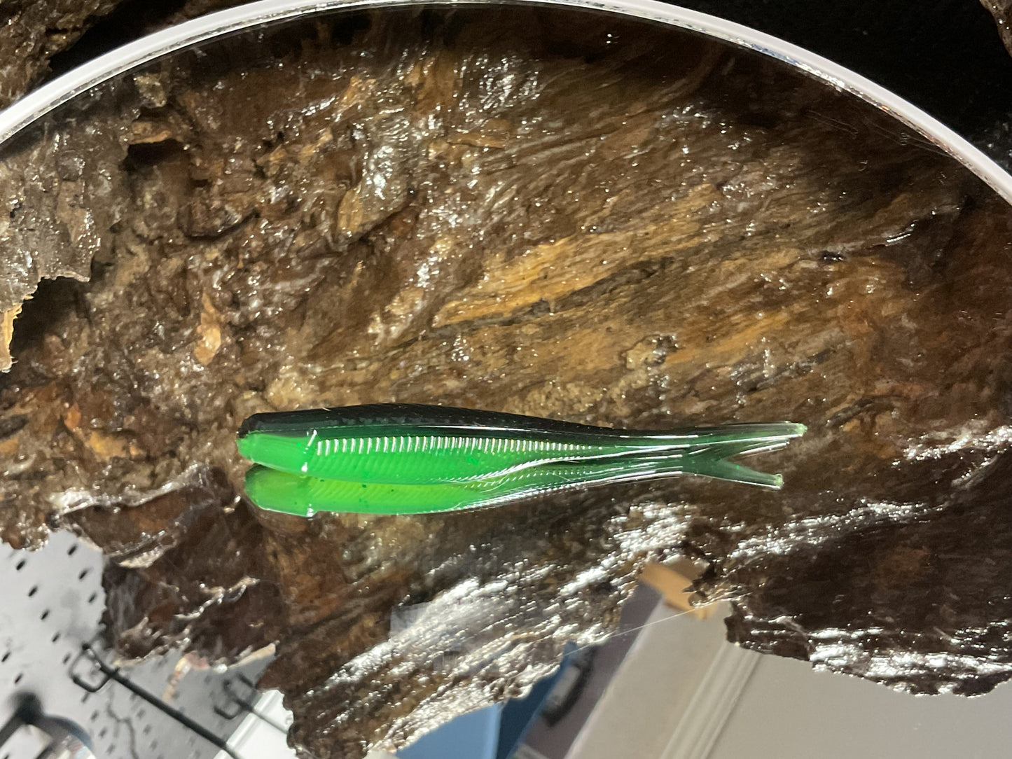 Black / Alien Green