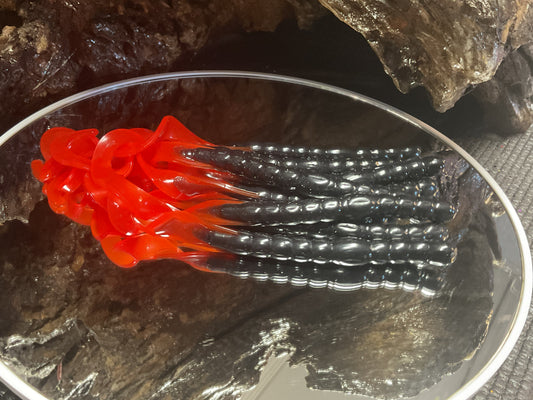Black - Red Tail